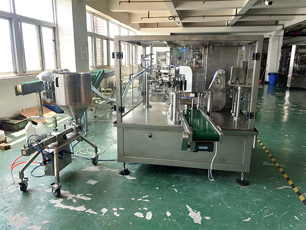全自動調味醬料包裝機械生產廠家車間設備展示